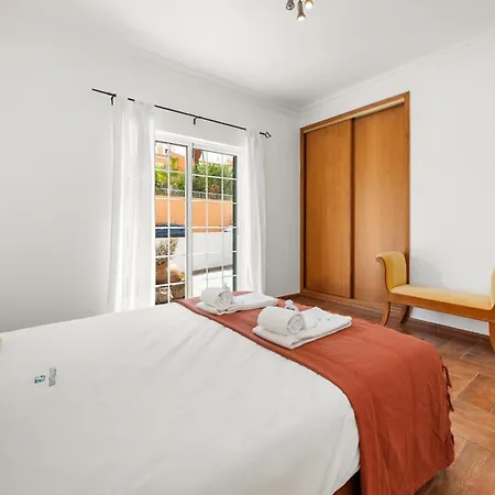 With Private Pool Steps From #2025 Vakantiehuis *